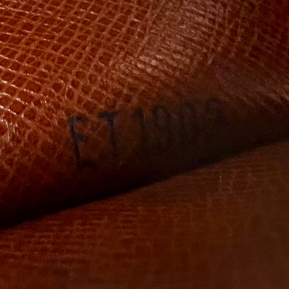 Vintage Boho Louis Vuitton Key Holder - Picture 10 of 10